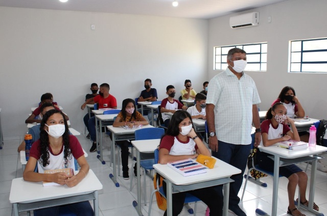 Prefeitura de Nossa Senhora de Nazaré (PI) conclui obras em escola zona urbana